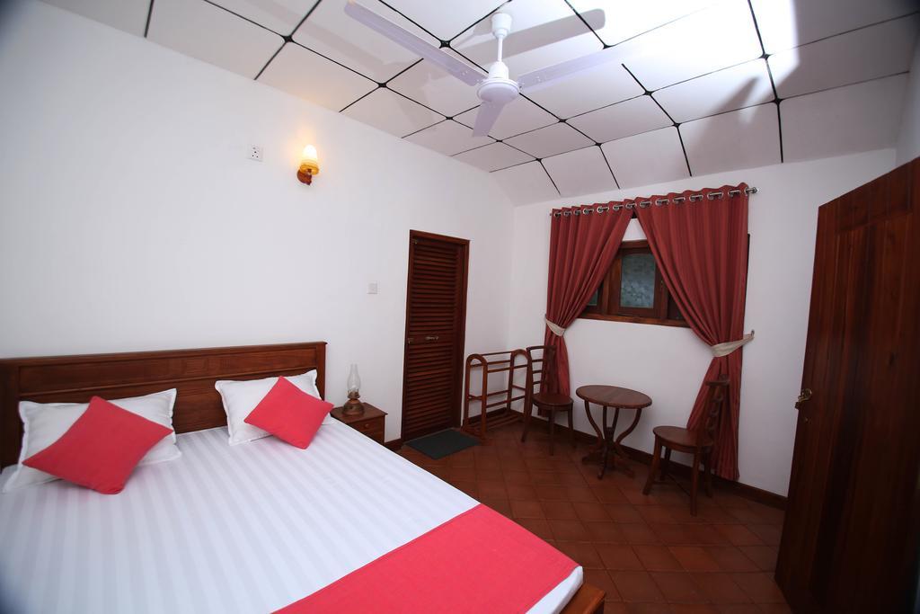 Summer Dew Villa Talpe Exterior foto